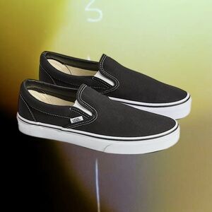 Vans | Classic Slip On Shoe Skateboarding Men’s 7.5 Women’s 9 New Black Unisex